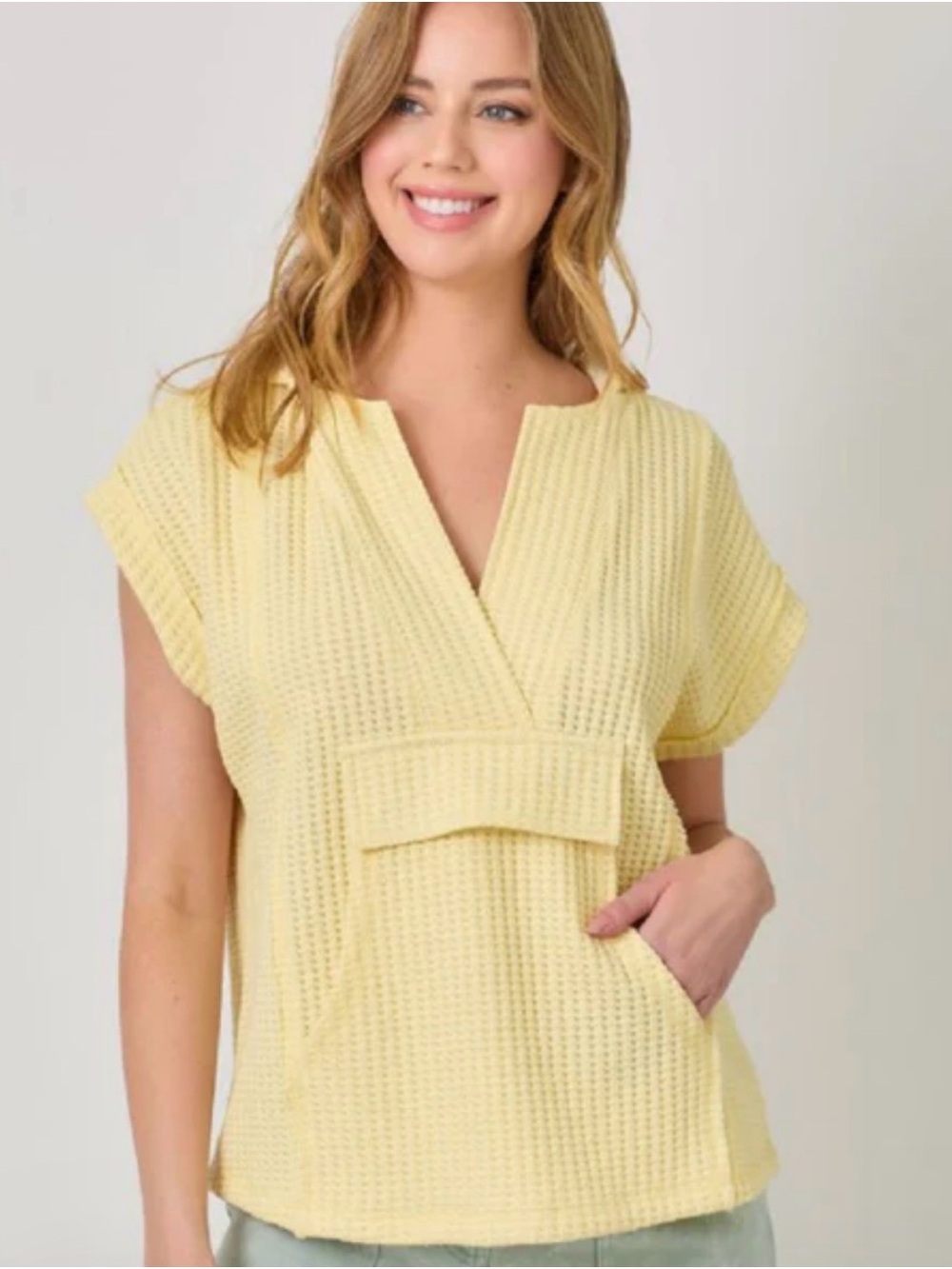 Mystree Oversized Yellow Waffle Knit Hooded Top V-Neck Front Pocket sz Meduim